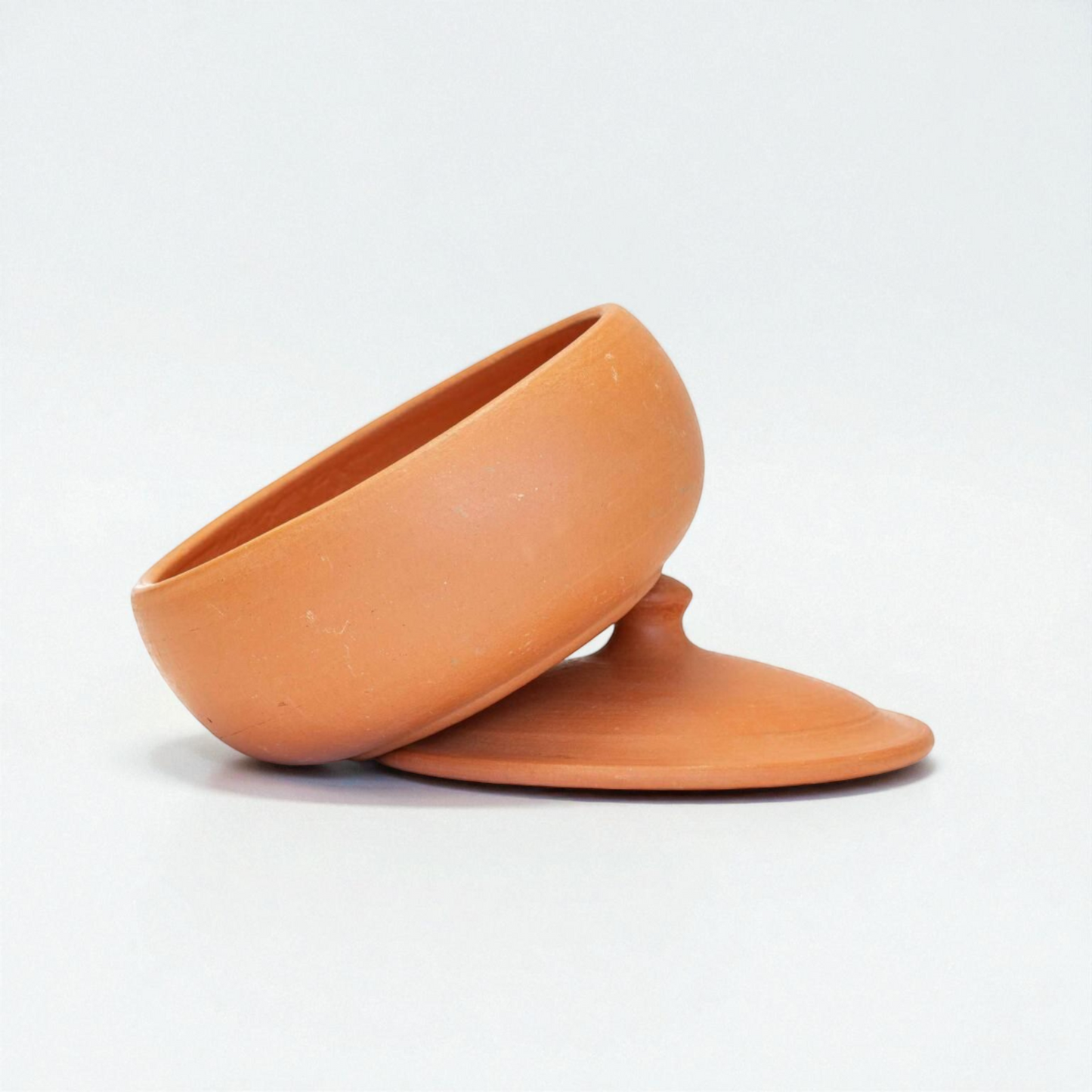 Handcrafted Clay Cooking Pot with Lid – Natural Earthenware